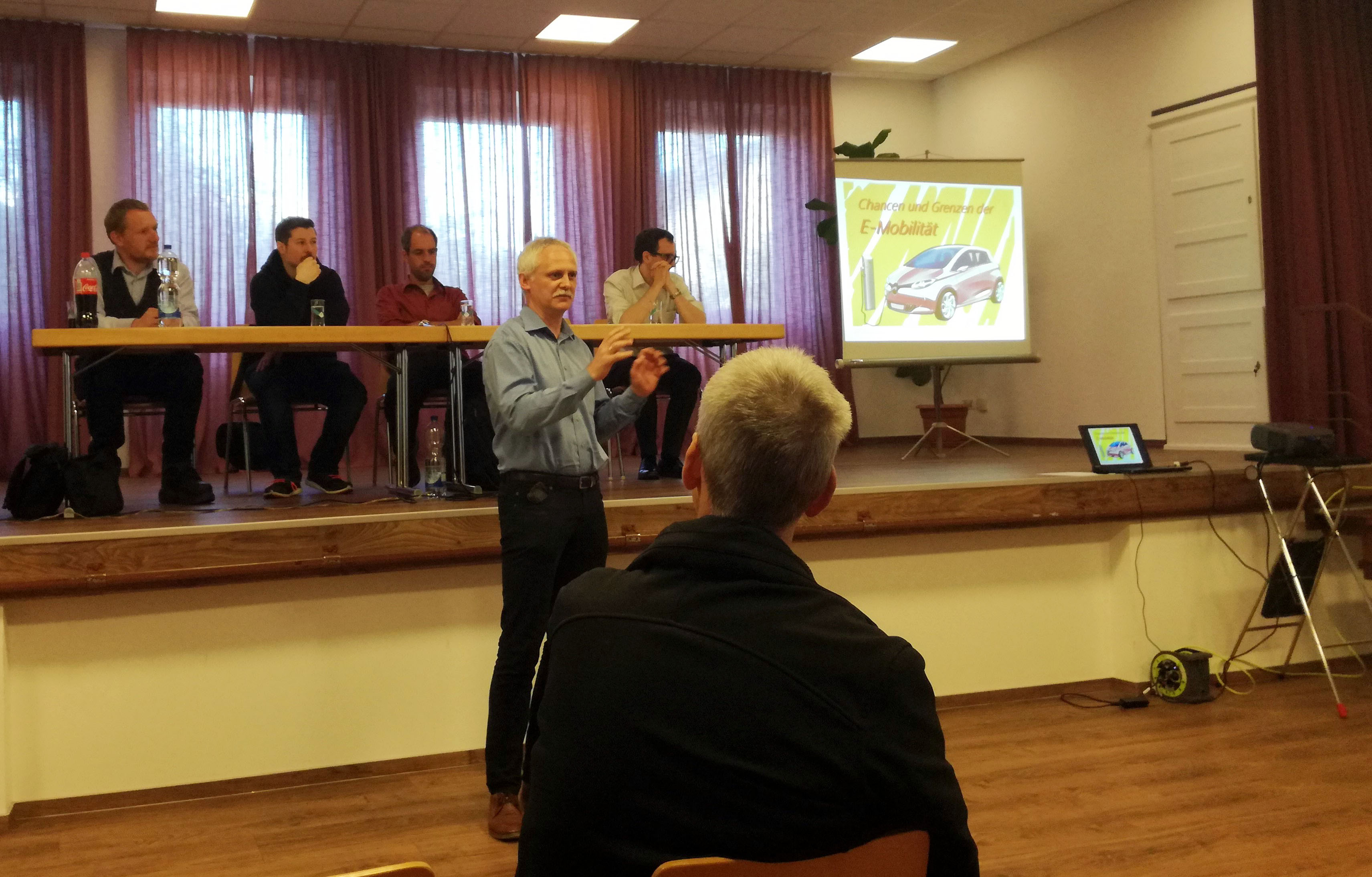 Die Podiumsdiskussion in Otterbach steht unter dem Thema »E-Mobilität – Chancen und Grenzen« 