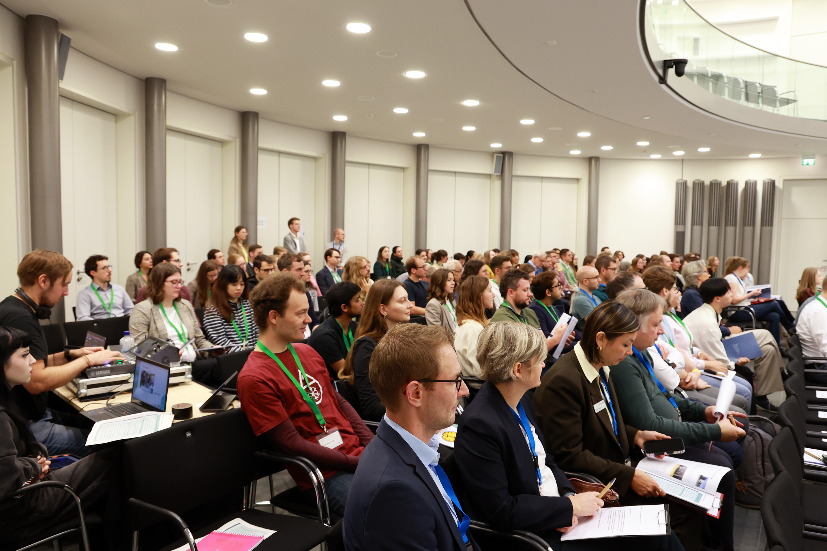 Publikum im Hörsaal beim Young Researchers Symposium 2026 